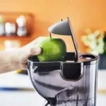 Extracteur De Jus Avec 2 Récipients 800mL et Gourde 600mL 200W Moulinex ZU600110 – عصارة كهربائية مولينكس 200 واط ZU600110