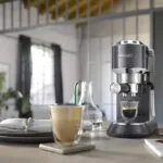 Cafetière DELONGHI Original avec Accessoires Dedica Arte EC885.GY Grey – آلة قهوة ديلونجي رمادي EC885